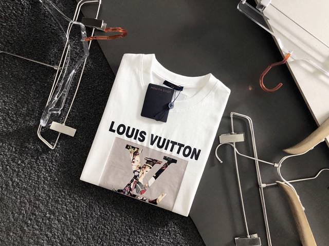 Lv latest printed short-sleeve, high-quality counter original short-sleeve, top-