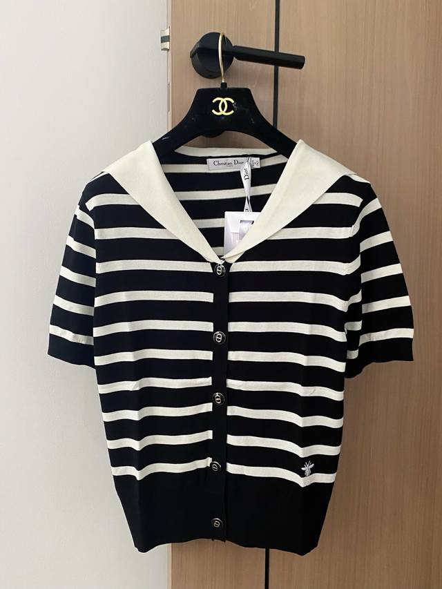 New three-color navy collar short sleeves embroidered logo pattern embellishment
