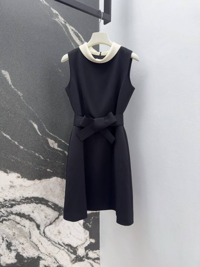 Celebrity style 25Ss New spring and summer French Hepburn style stand-up collar