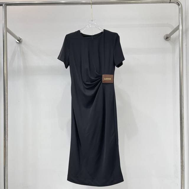 New waist dress, showing temperament, taller and thinner upper body shows charmi