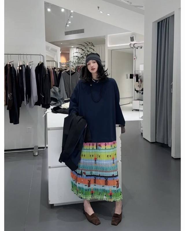 New Design ~ Casual Pleated Pleated Skirt Loose Sweater Style Long Sleeve Dress