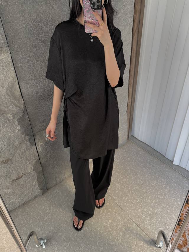 New Carven long loose short sleeve T-shirt. Size Sml