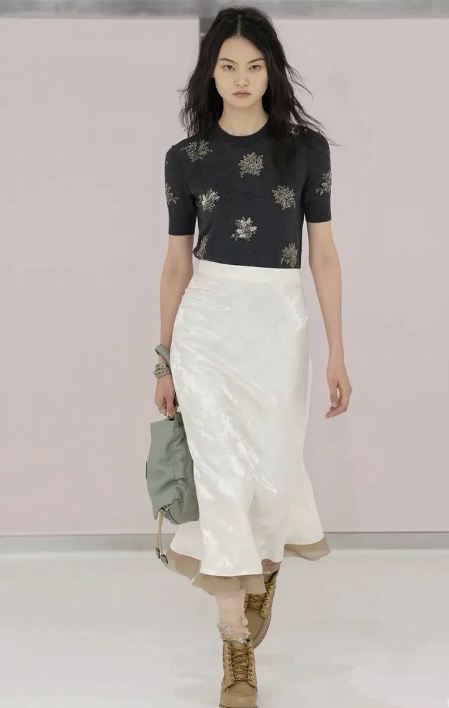 Fenjia embroidered handmade sequin short sleeves official picture