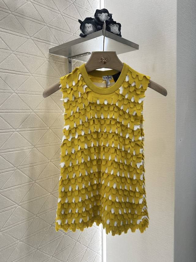 set Loew* 2025 new products on the shelves three-dimensional layered knitted ves