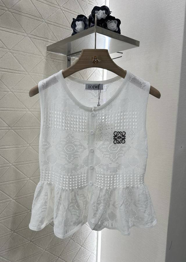 Loew* 2025 new arrivals knitted vest skirt set Custom Yb linen yarn weaving text