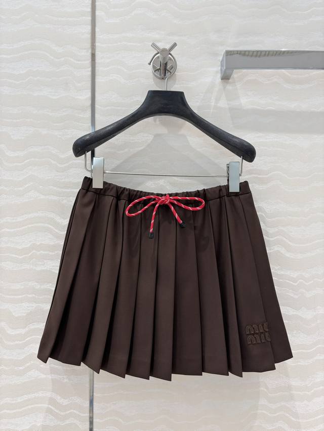 Exclusive first release of original Miu style outfit! Preppy style girl pleated