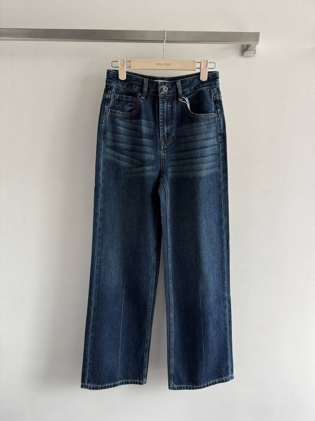 Miumi* 25Ss new denim trousers. Imported washed denim fabric has a very good tex