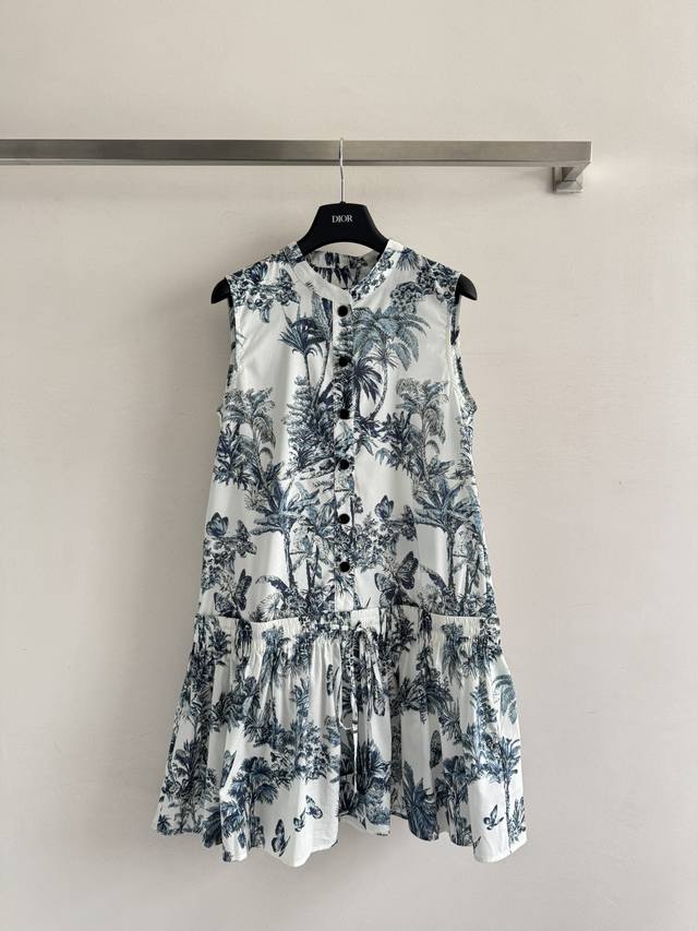 Dio* 25Ss vest skirt continues to use the classic coconut tree print. It is luxu