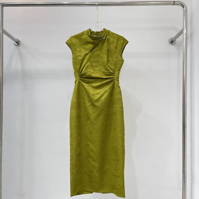 New cheongsam dress, fashionable ladylike temperament, exquisite femininity, you