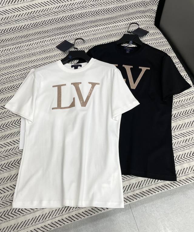 25Ss New early spring L*V three-dimensional logo sequin letter pattern T-shirt!