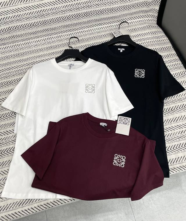 25Ss New style for early spring Loewe simple luxury beaded letter logo pattern T