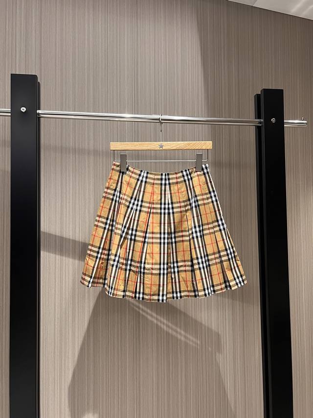 New British style classic plaid pleated skirt shorts lining design easy to wear