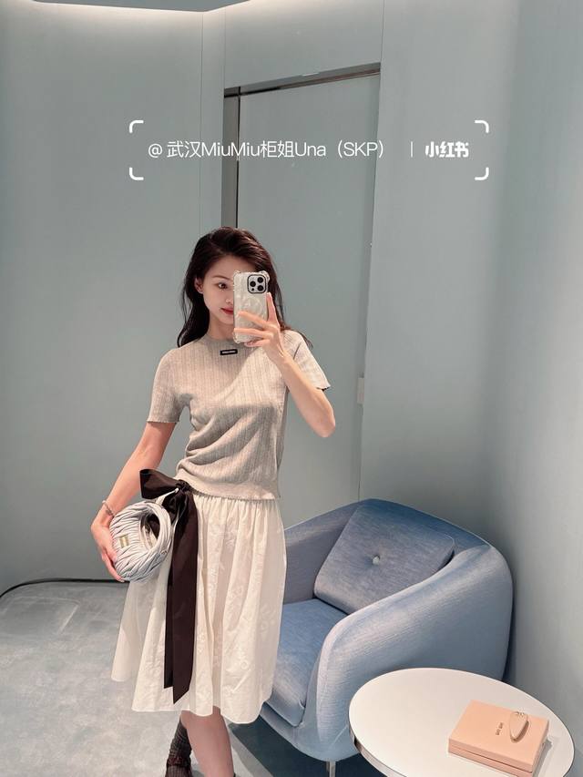 Miumi*25Ss Spring and Summer new style logo letter hollow knitted lace round nec