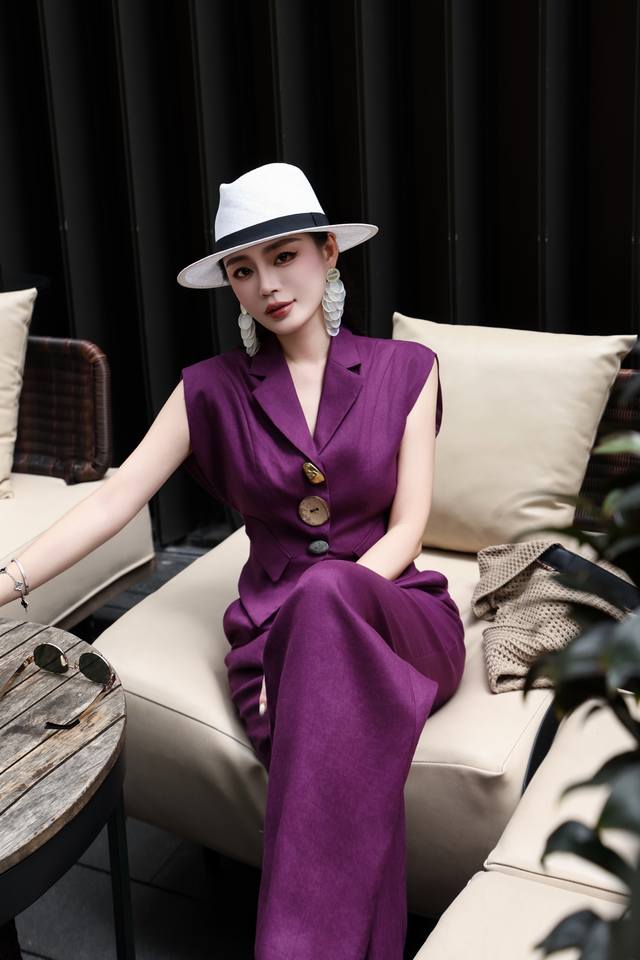Set Original design, old money style, very stylish heavy linen suit. Made of 100