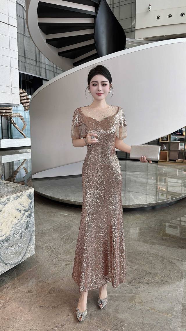 Dress New style recommendation, hot-selling sequin fishtail dress, high-end sequ