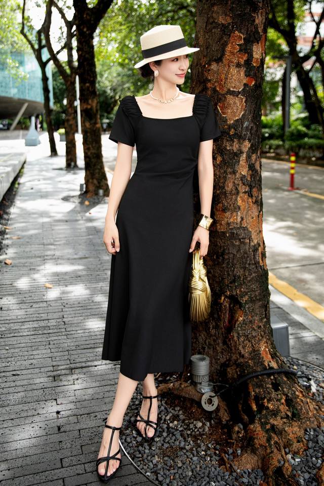 dress European goods new hot-selling high-end custom imported Korean messy dress
