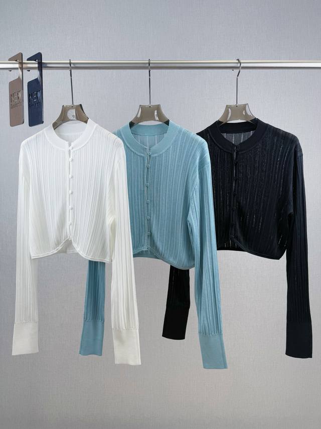 A's Single-breasted round-neck cardigan 97% viscose, 2% polyamide, 1% spandex Vi