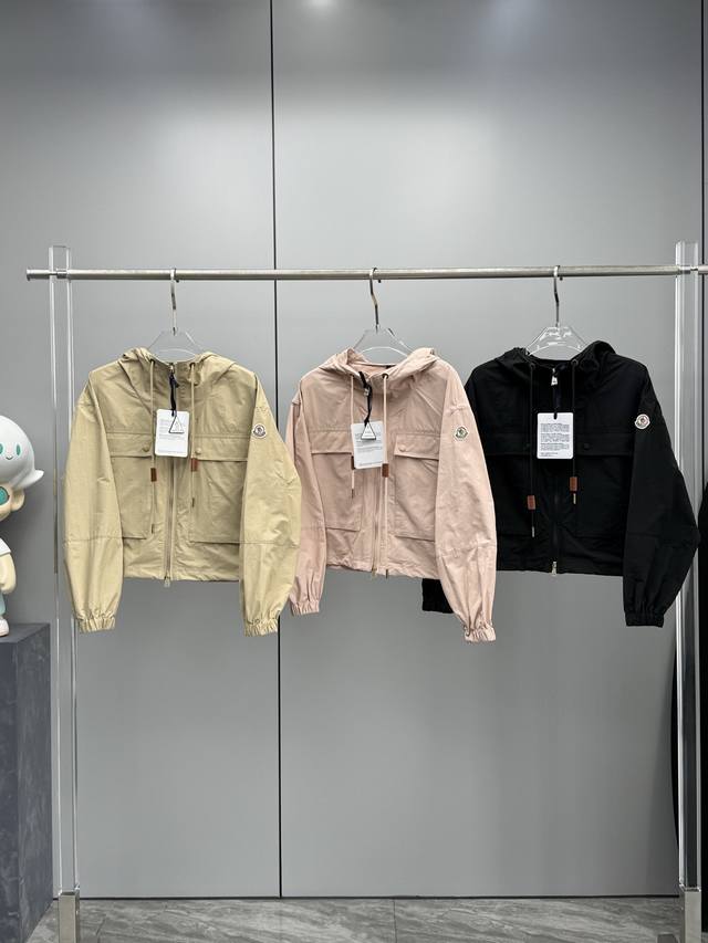 Item No. 052010 New Moncler Spring and Summer New Short Casual Workwear Style Sa
