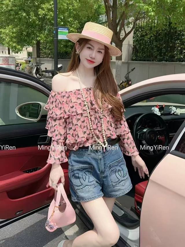 Top Super hot item High-grade and elegant temperament Off-shoulder top Off-shoul