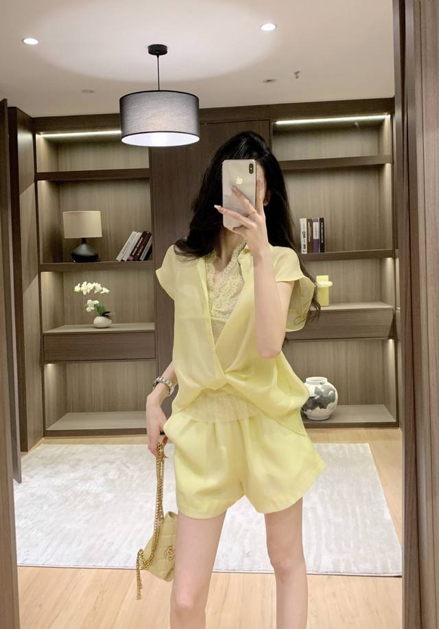Set New limited edition three-piece shirt set, super popular imported original f