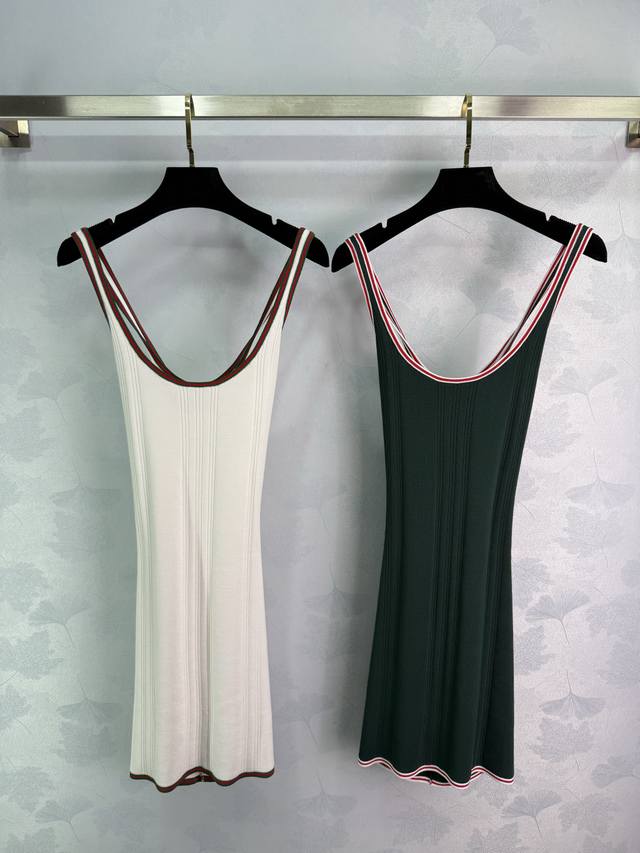 Gu*Tennis girl sports style knitted suspender dress with cross back design, clas