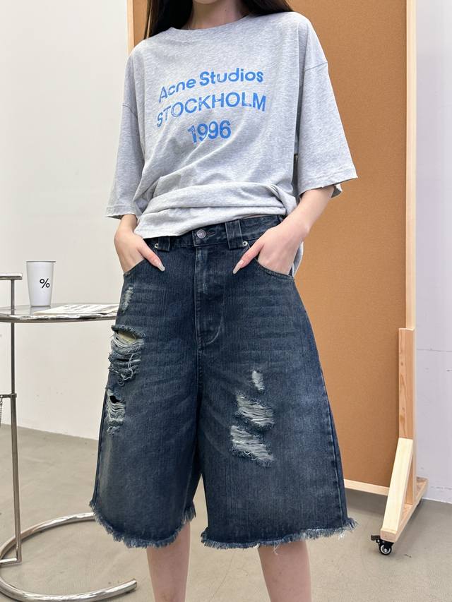 Paris | New denim shorts, garment washed, worn and ripped, classic shape, import