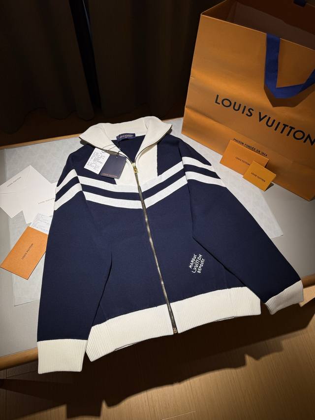 New arrival! Louis V* took a lot of effort to get this style! I especially like