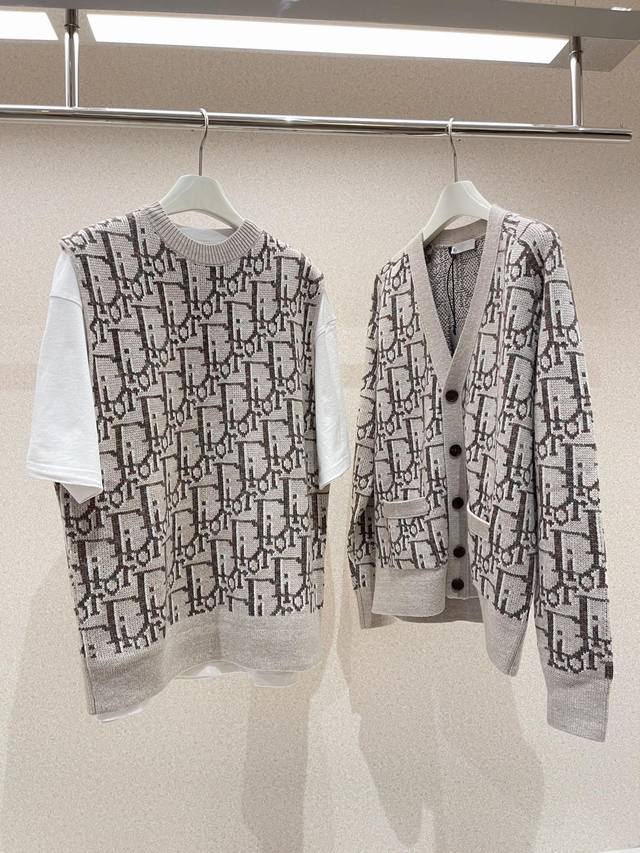 Original quality Aw Dio* new autumn and winter products! Oblique old flower logo