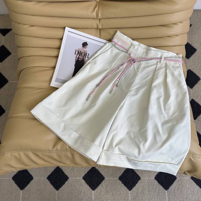 25Ss Summer Double C new chain rope shorts are very inclusive, they are easy to