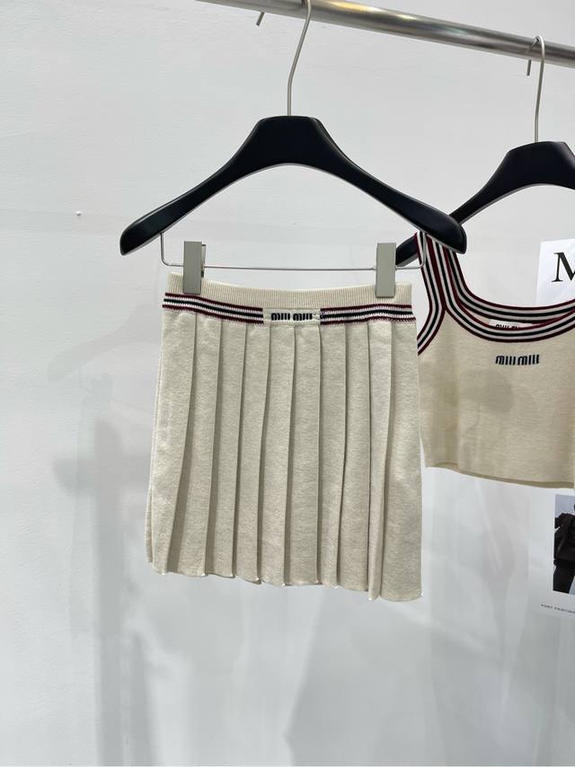 M Apricot red striped pleated knitted skirt , fabric: wool blend Color: apricot