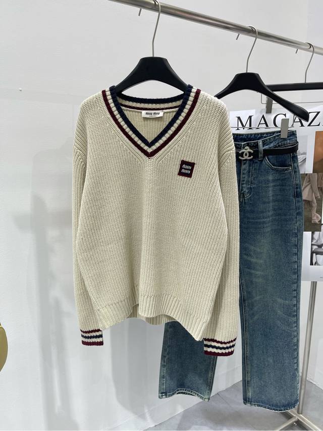 M apricot red edge V-neck pullover sweater , fabric: wool blend Color: apricot C