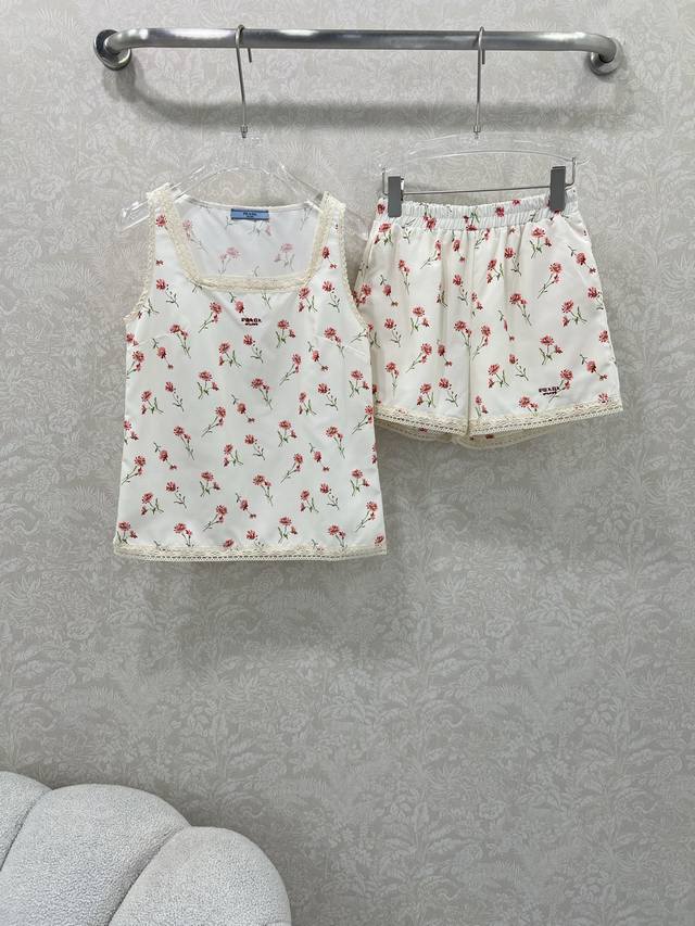 Prad*25 New lace splicing floral suit vest top shorts color versatile high-end c