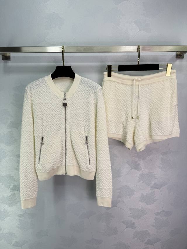Louis Vuitto*2025 new arrivals Jacquard knitted jacket, coat, shorts set Customi