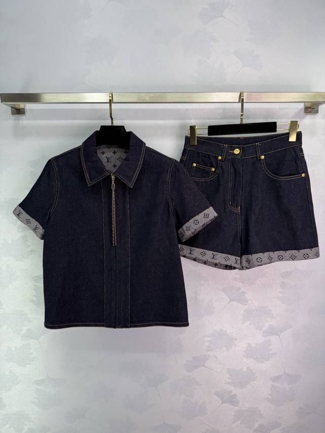 Louis Vuitto*25 new denim suit with lapel zipper jacket, hem denim shorts combin