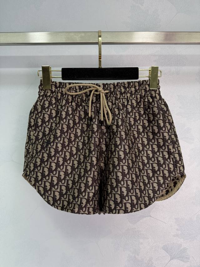 Dio*R2025Ss new shorts are fashionable, low-key, luxurious and advanced! The sty