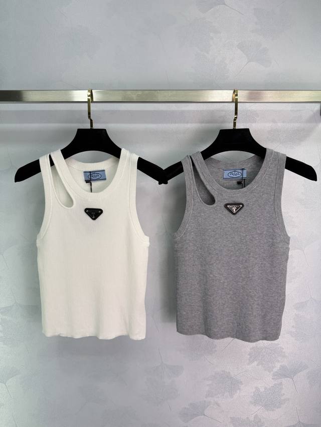 Pr*25 Spring and summer new small triangle logo knitted vest, soft and comfortab