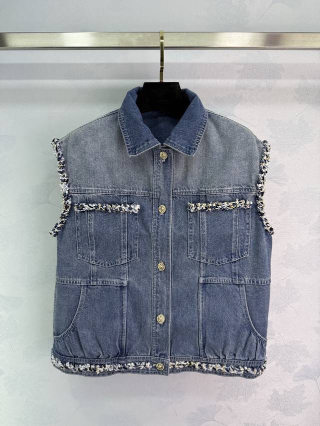 Coco Girl 25C Series, nostalgic washed denim vest jacket! Hand-woven belt decora