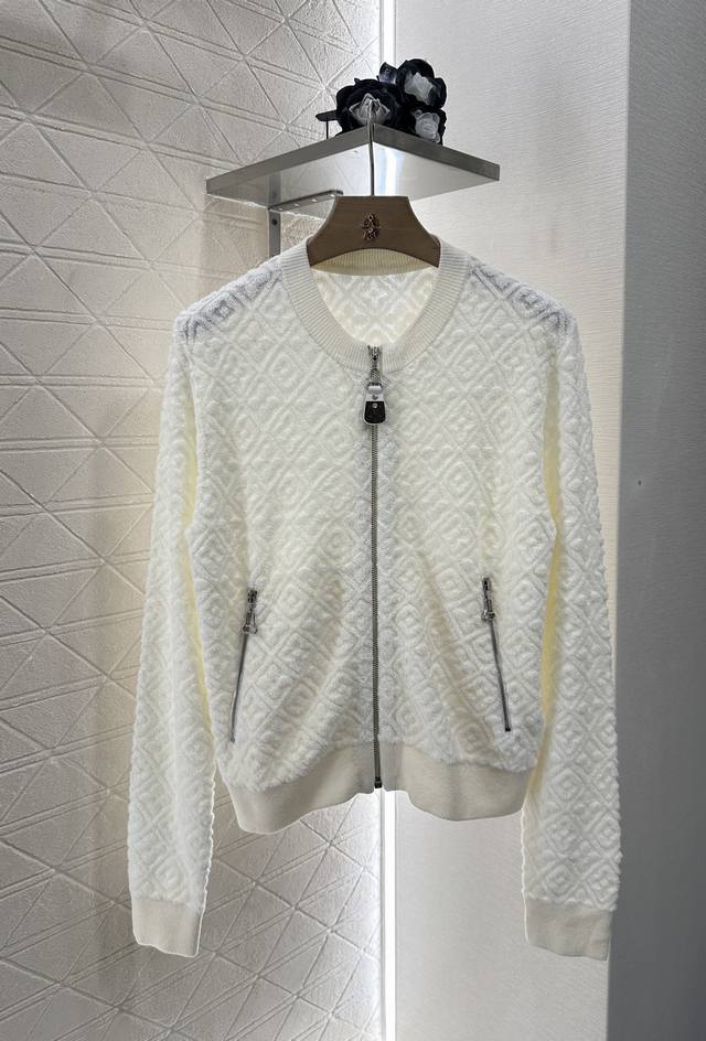 Louis Vuitto*2025 new arrivals jacquard knitted jacket, coat, shorts set Customi