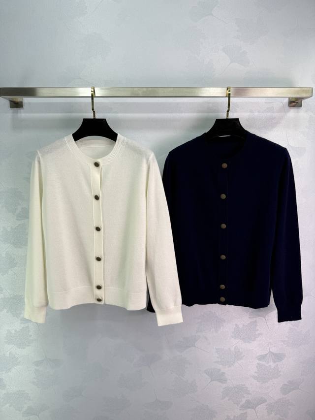Small niche * 25 Early autumn new knitted round neck cardigan Simple and elegant
