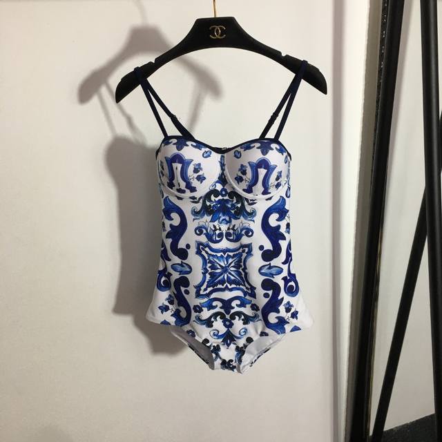 Style 1196 Dg* New Blue and White Porcelain Printed String Strapless Swimsuit wi