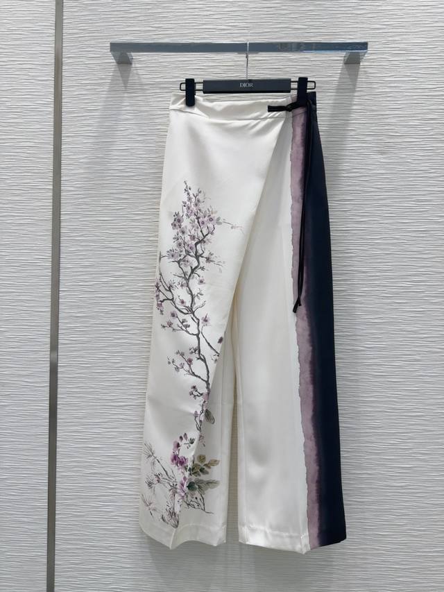 Christian Dio*2025Ss new elegant design for everyday wear, classic British fashi