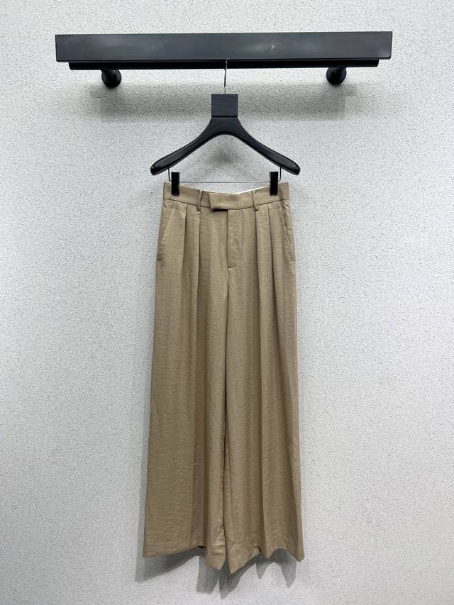 Max* series linen khaki suit trousers are delicate and soft, classic and age-red