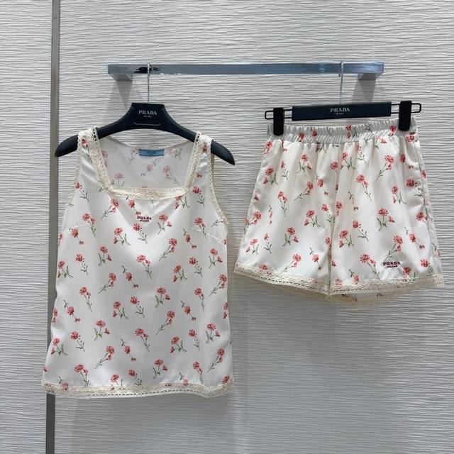 Prad* 2025Ss new suit is cute and cute, full of small details. Exquisite workman