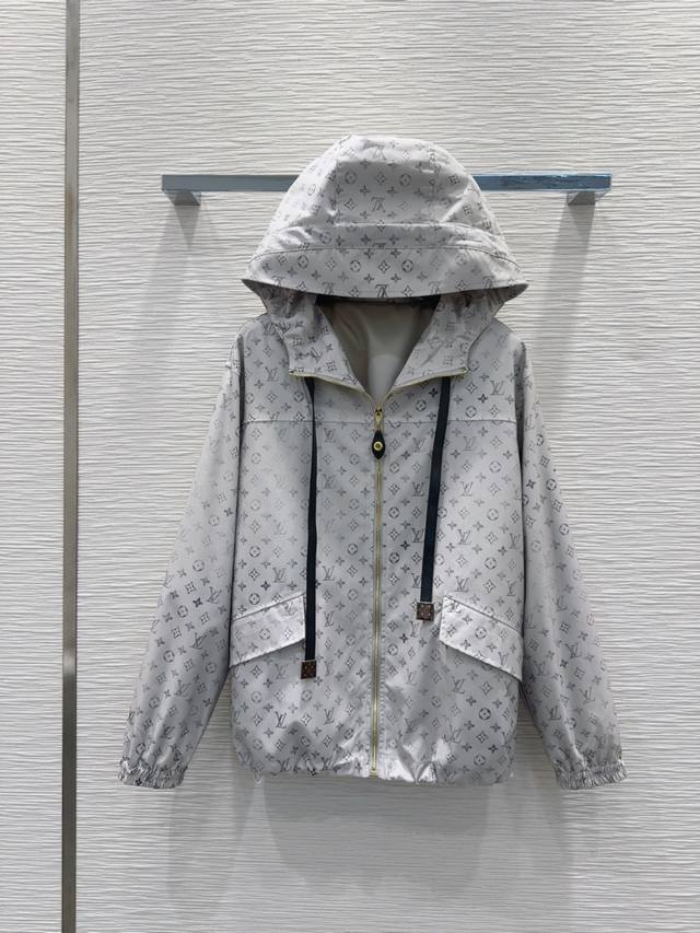 Louis Vuitto* 2025 Early Autumn latest coats are now in hot demand. Customized i
