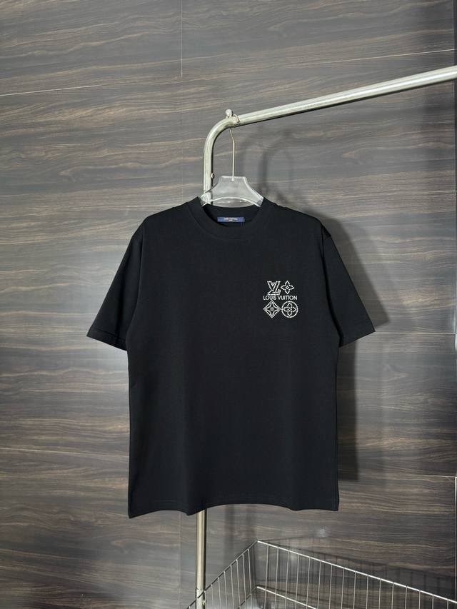 Model number: He255 Louis Vuitton-Lv front and back three-dimensional silicone h