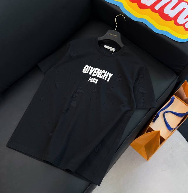 Style number: D274 Givenchy Size: Smlxl
