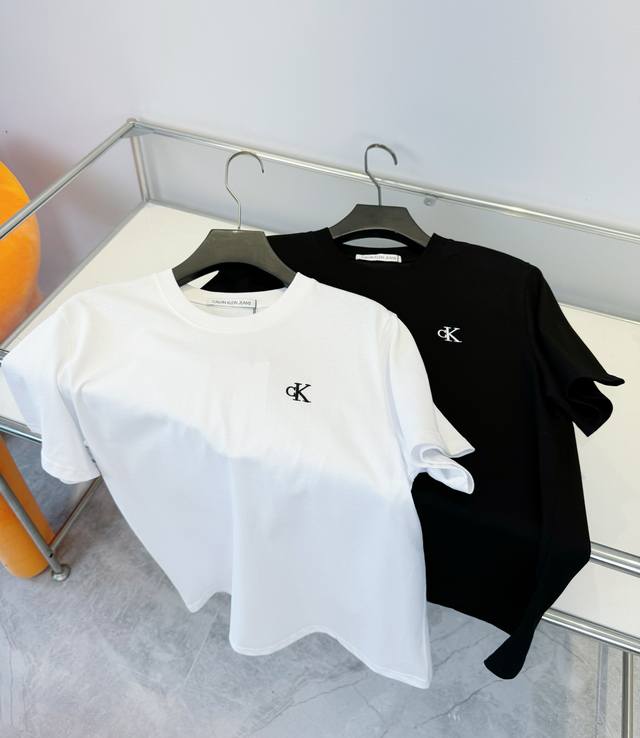 White model number: D249 Black model number: 251 Ck latest embossed print round