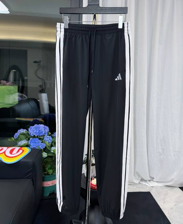Black Style: D260 Straight-leg floor-length pants Adidas three-bar straight-leg