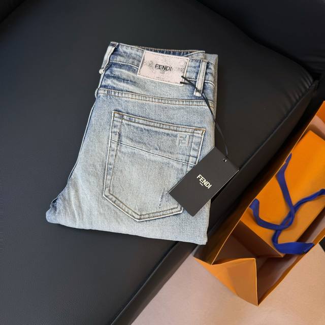 Export quality model number: D243 Fendi summer new classic metal logo fashion ca