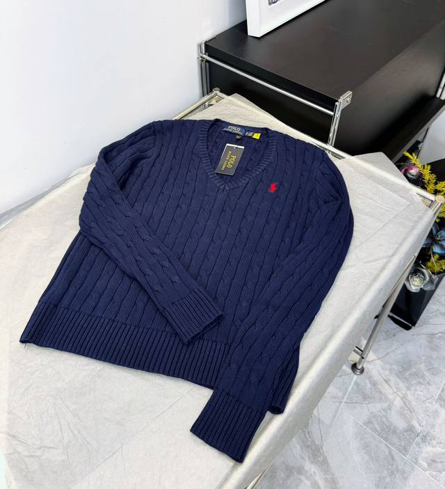 Style number: L04 Navy Ralph Lauren Rl classic war horse Logo embroidered on the